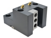 BMT65-C8025 держатель 95х131х80, стационарный