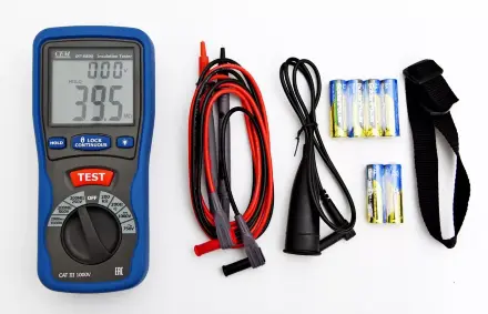 Мегаомметр CEM DT-5500